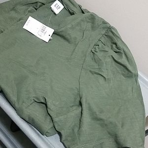 Gap puff sleeve tshirt